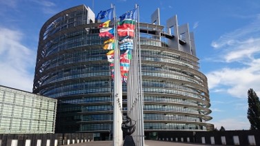 avec le GDPR, le parlement européen met en avant la sensibilisation des utilisateurs